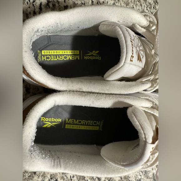 Reebok men’s Club MEMT Sneaker - Picture 10 of 10